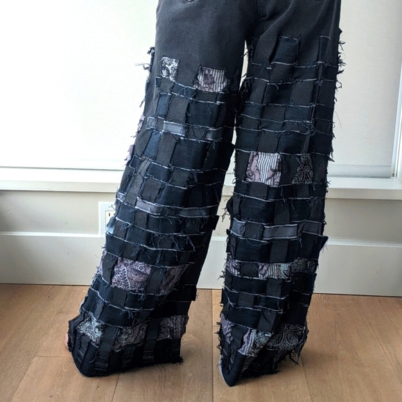 Patchwork Hand Crafted Jeans - Picture 3 of 4